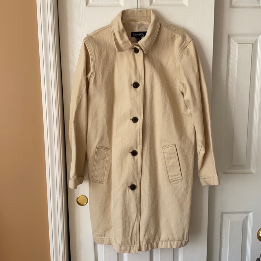 Denim & Co cream denim jacket. Size small